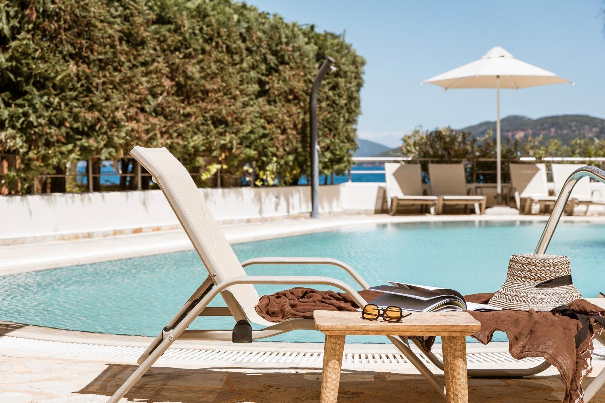 Meliti Waterfront Suites Karavomylos Exterior foto