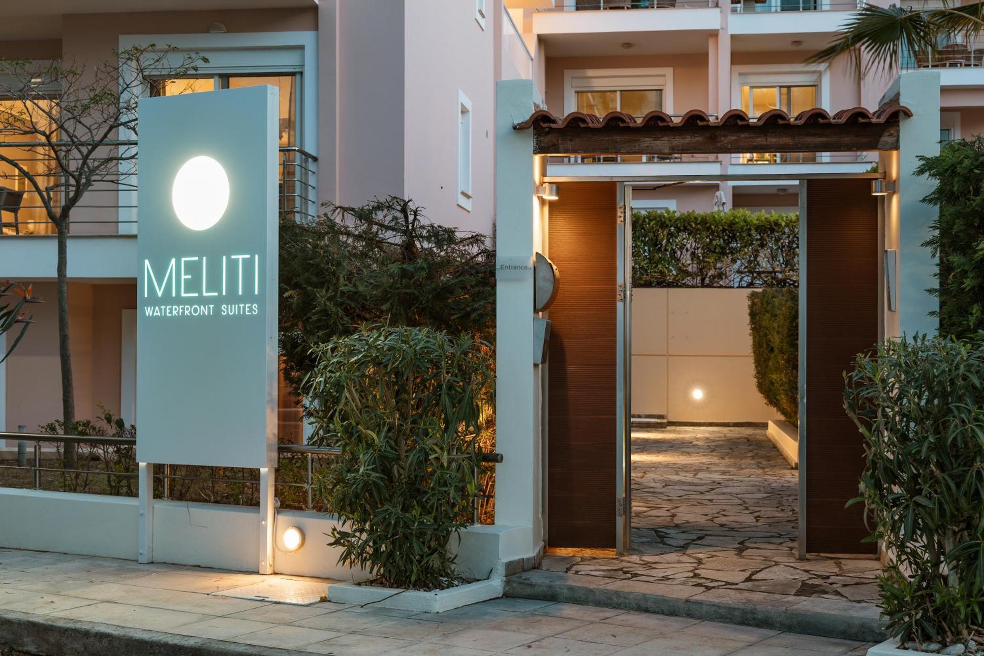 Meliti Waterfront Suites Karavomylos Exterior foto