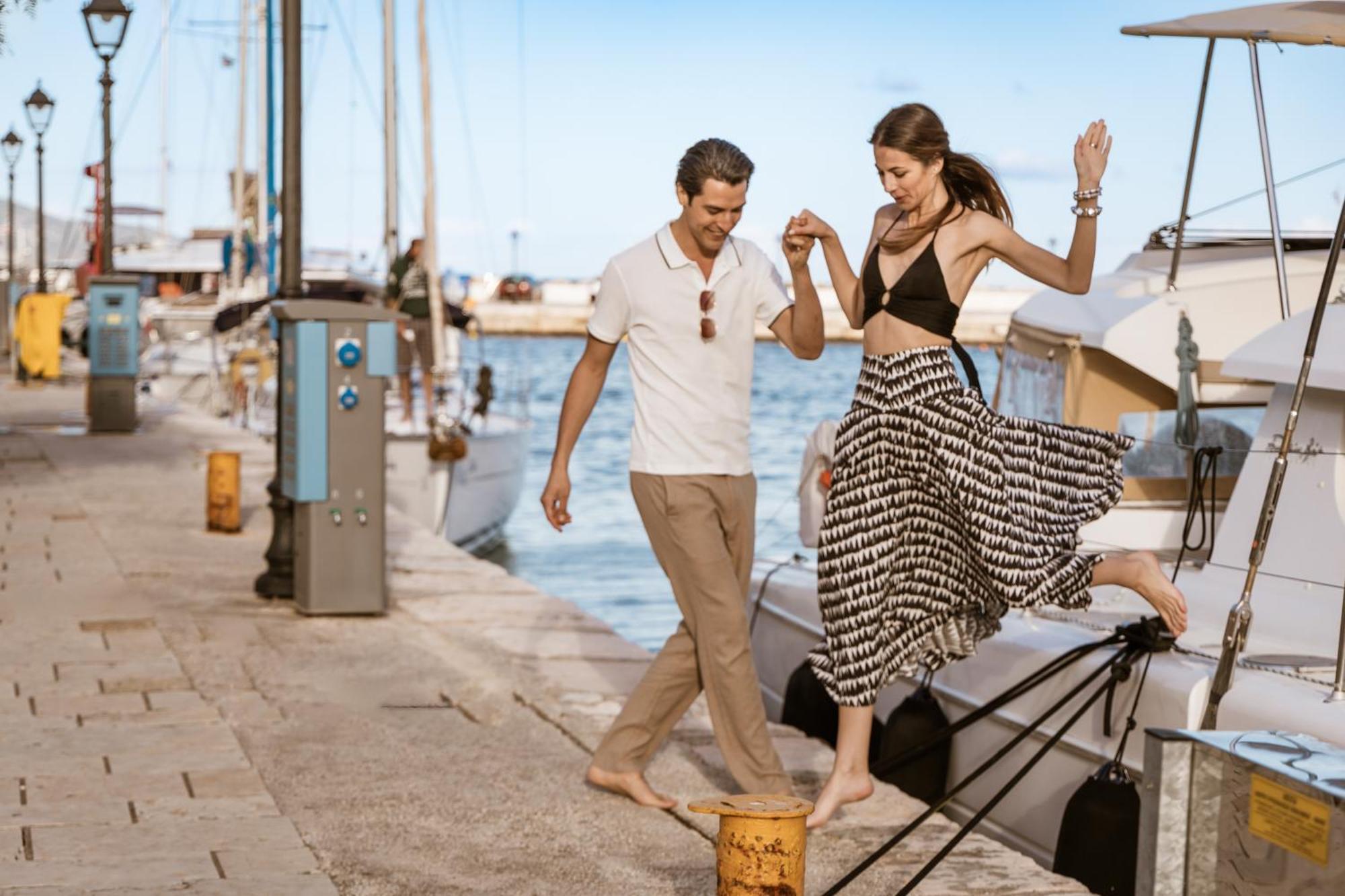 Meliti Waterfront Suites Karavomylos Exterior foto